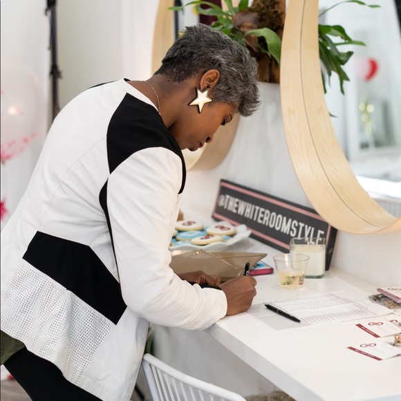 MORE‎ POSHNSIP!!! - Picture 8 of 8